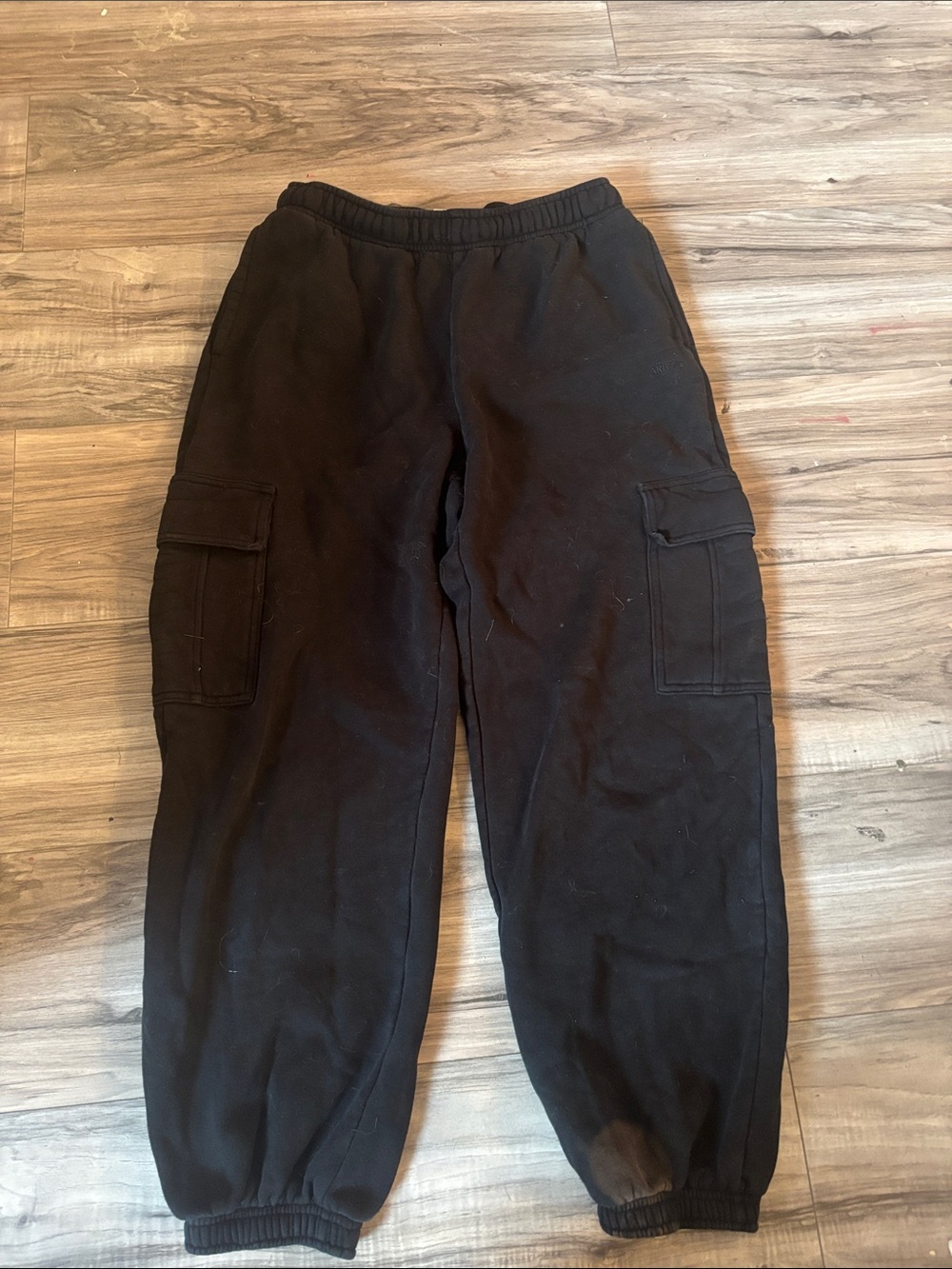 Aritzia Black Cargo sweatpants